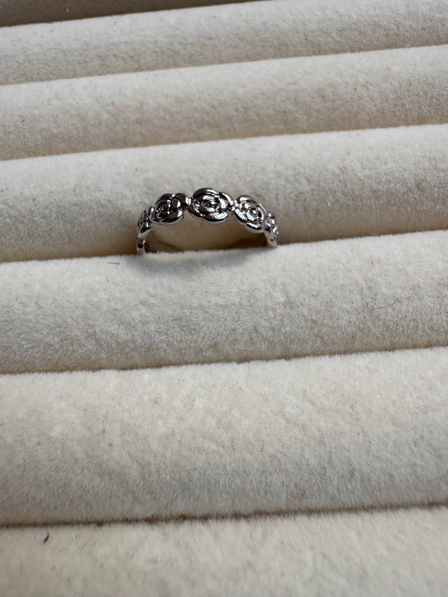 The Open Filigree Rose Band