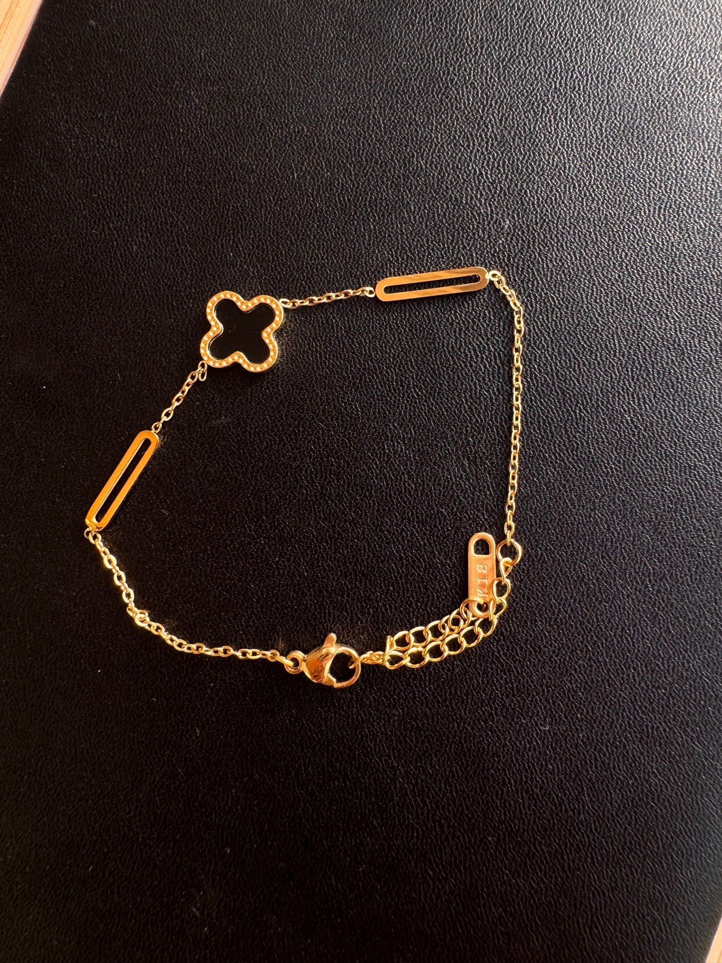 Midnight Clover Chain Bracelet