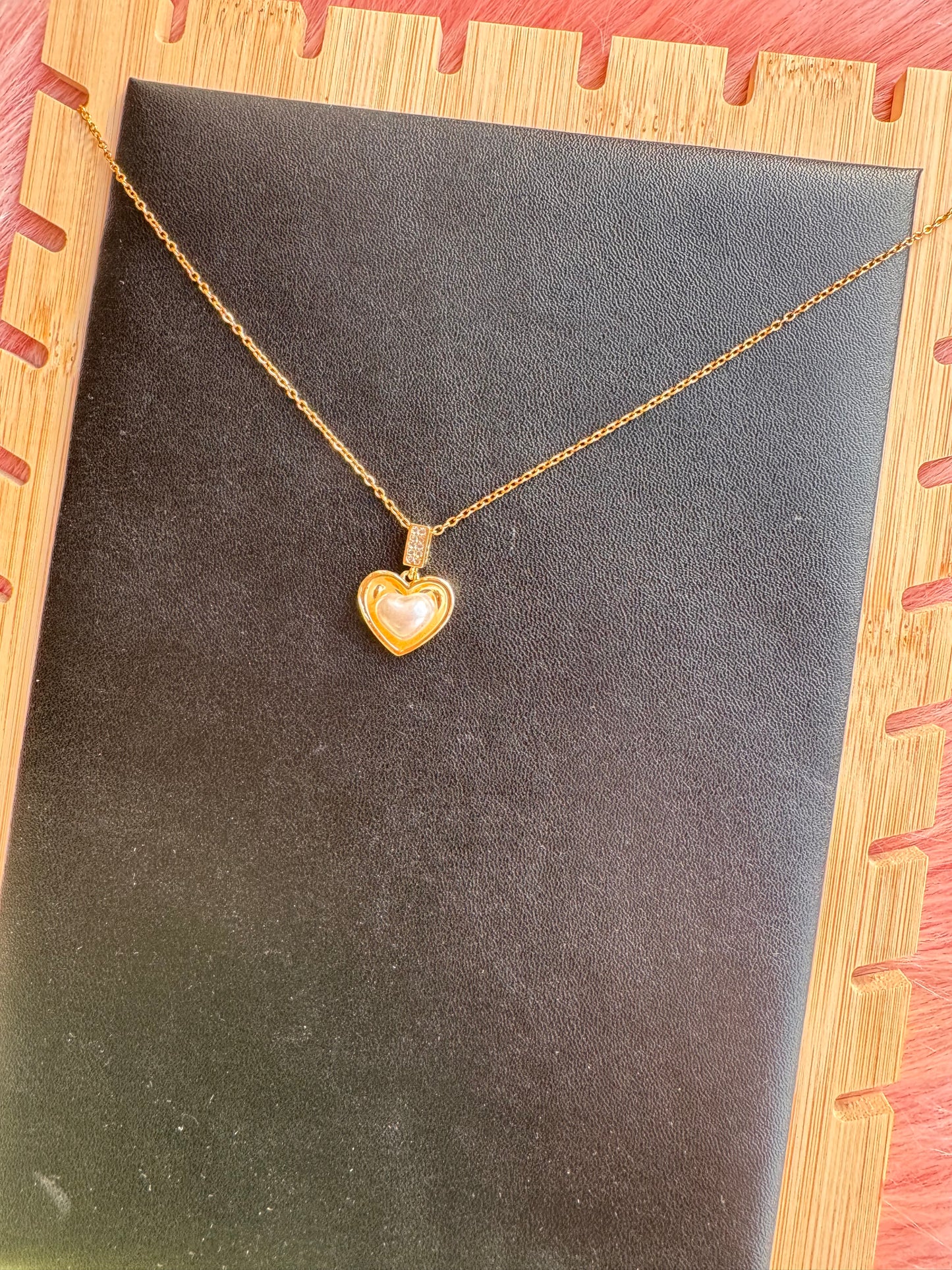 Golden Heart Pendant Necklace – Pearl Glow