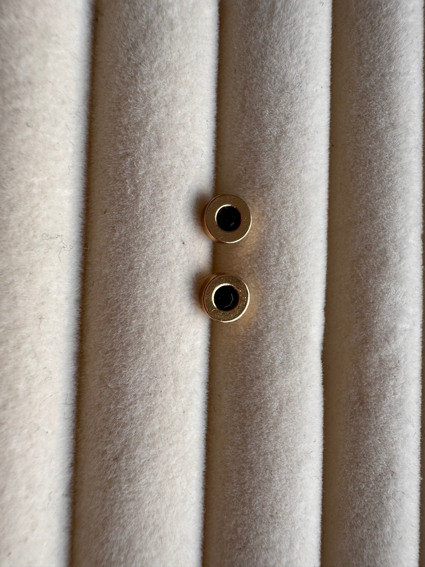 Mini Onyx Circle Studs