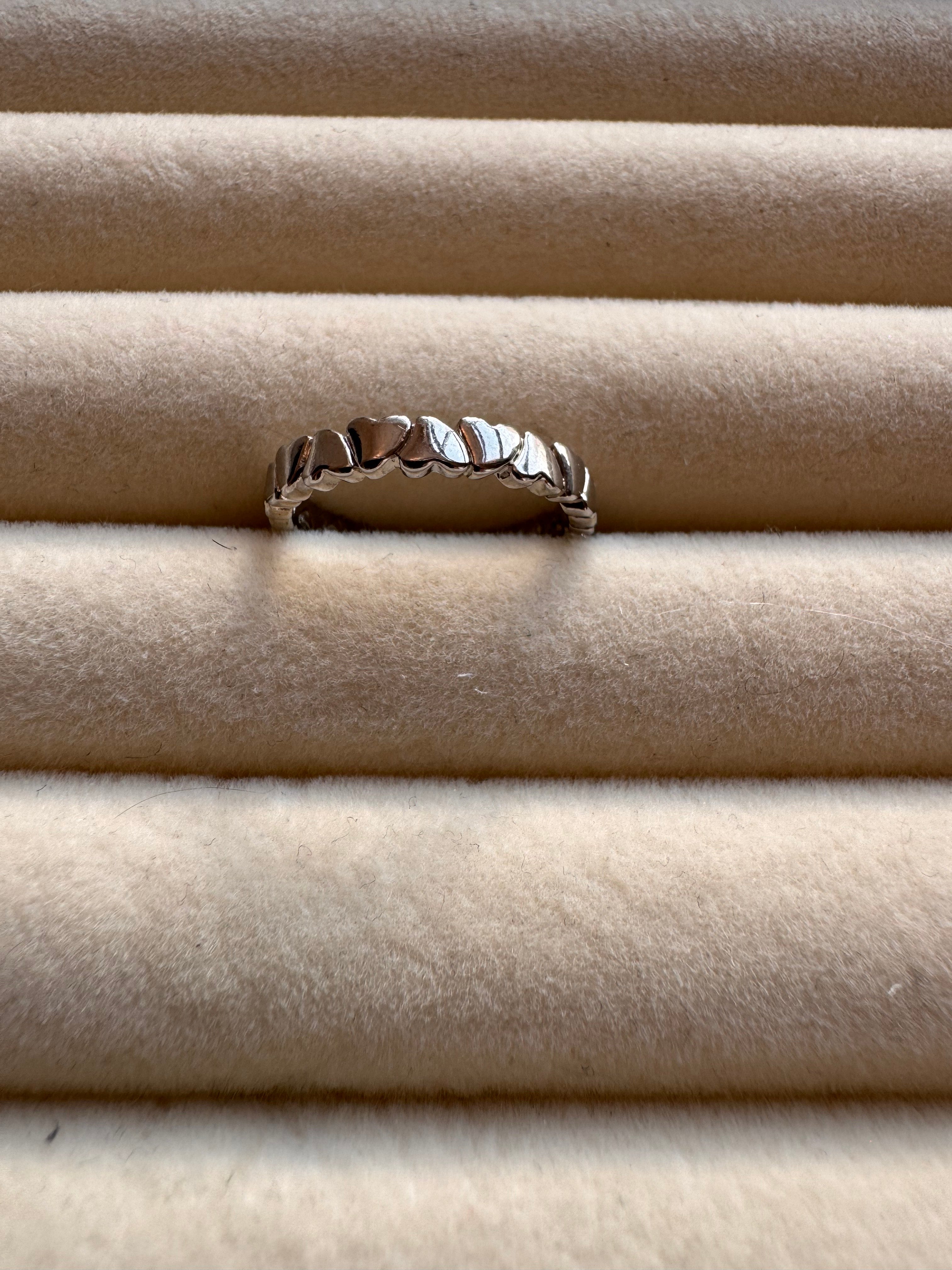 Silver Interlocking Heart Band Ring