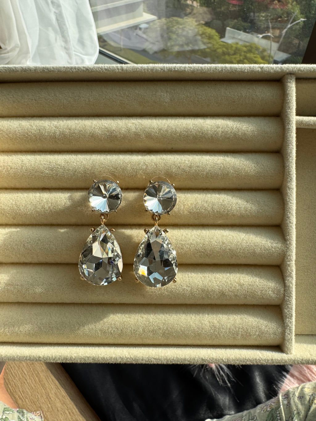 Clear Crystal Teardrop Drop Earrings