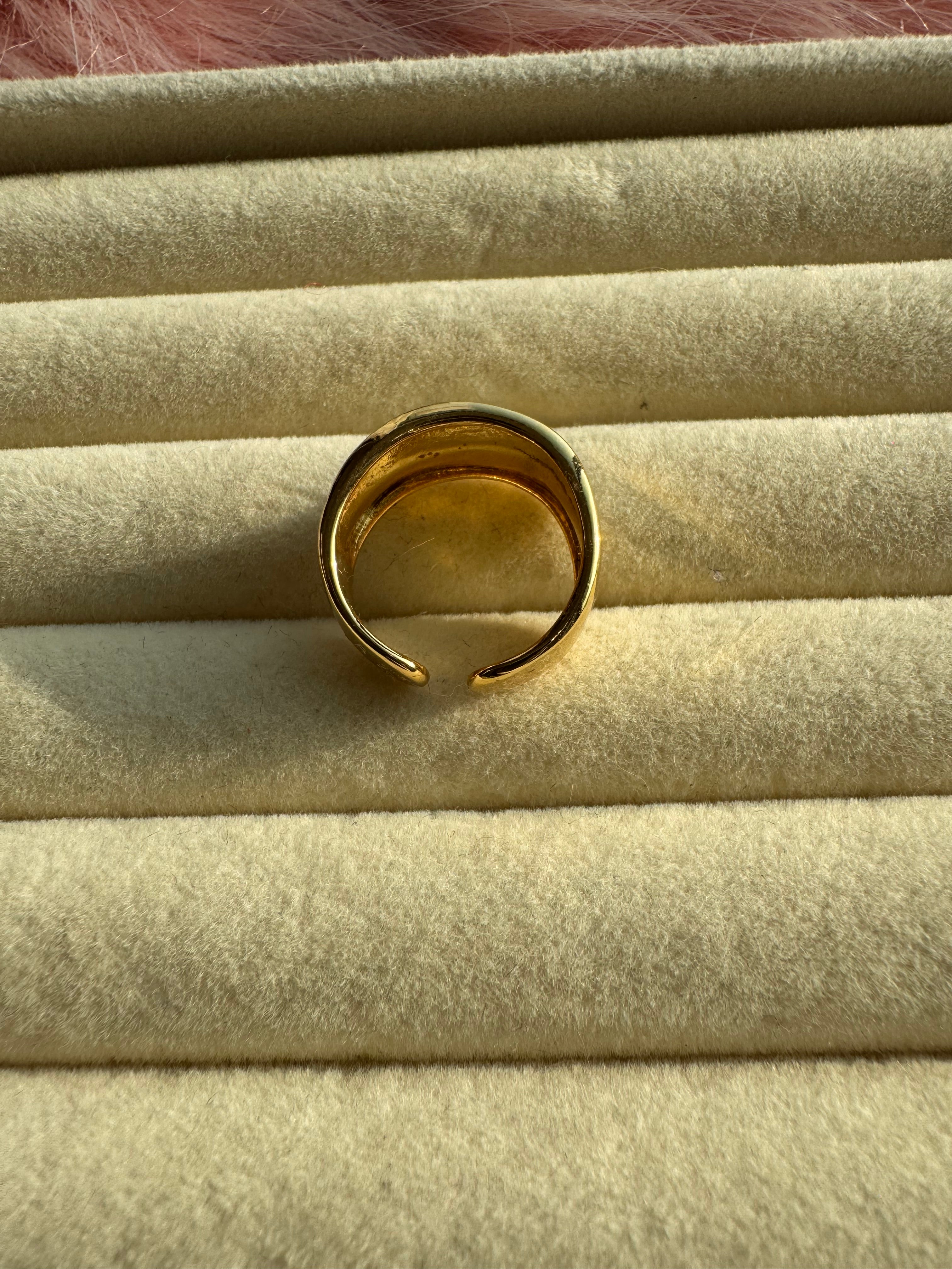 The Sculpted Wave Gold Adjustable Ring