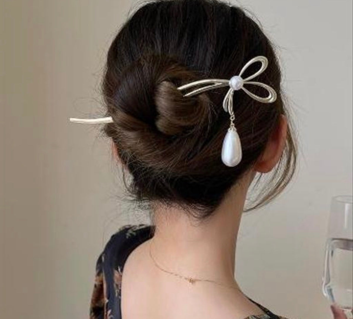 Pearl Bow Hair Pin