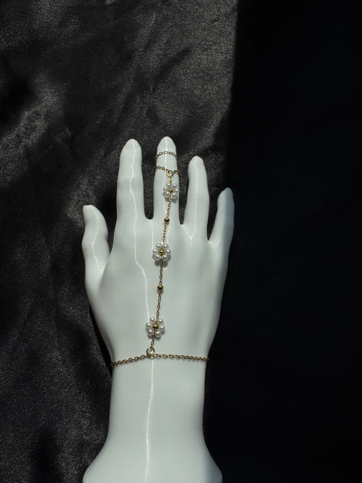 Pearl Blossom Hand Chain