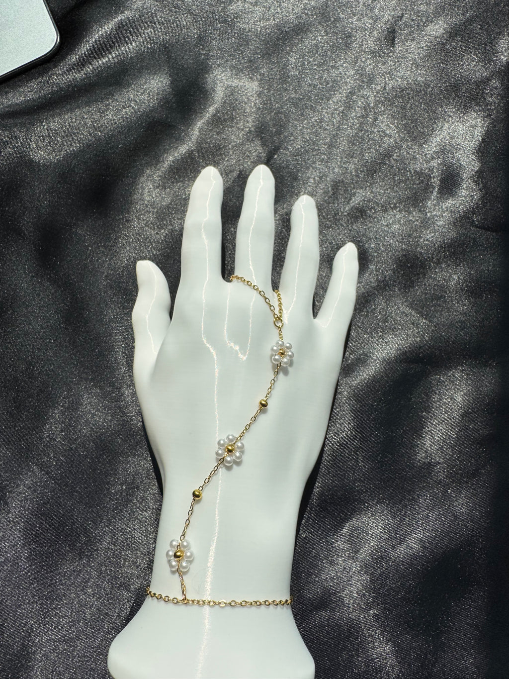Pearl Blossom Hand Chain