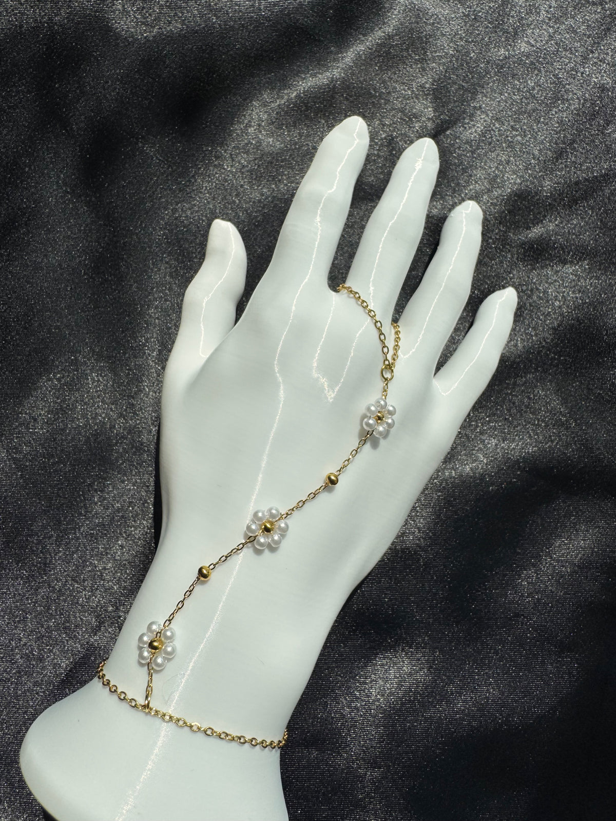 Pearl Blossom Hand Chain