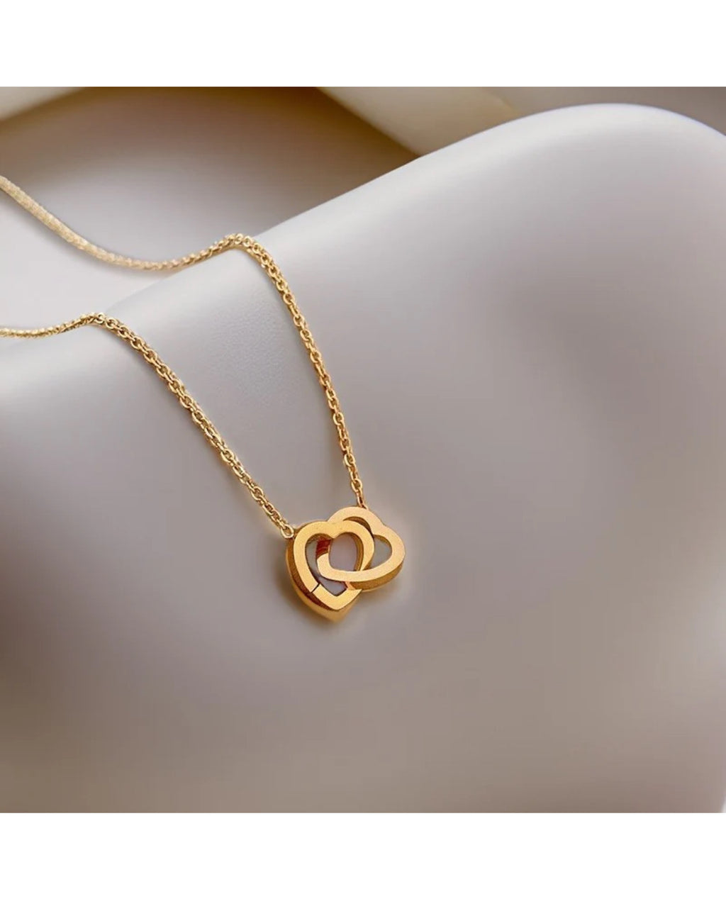 Interlocking Hearts Pendant Necklace