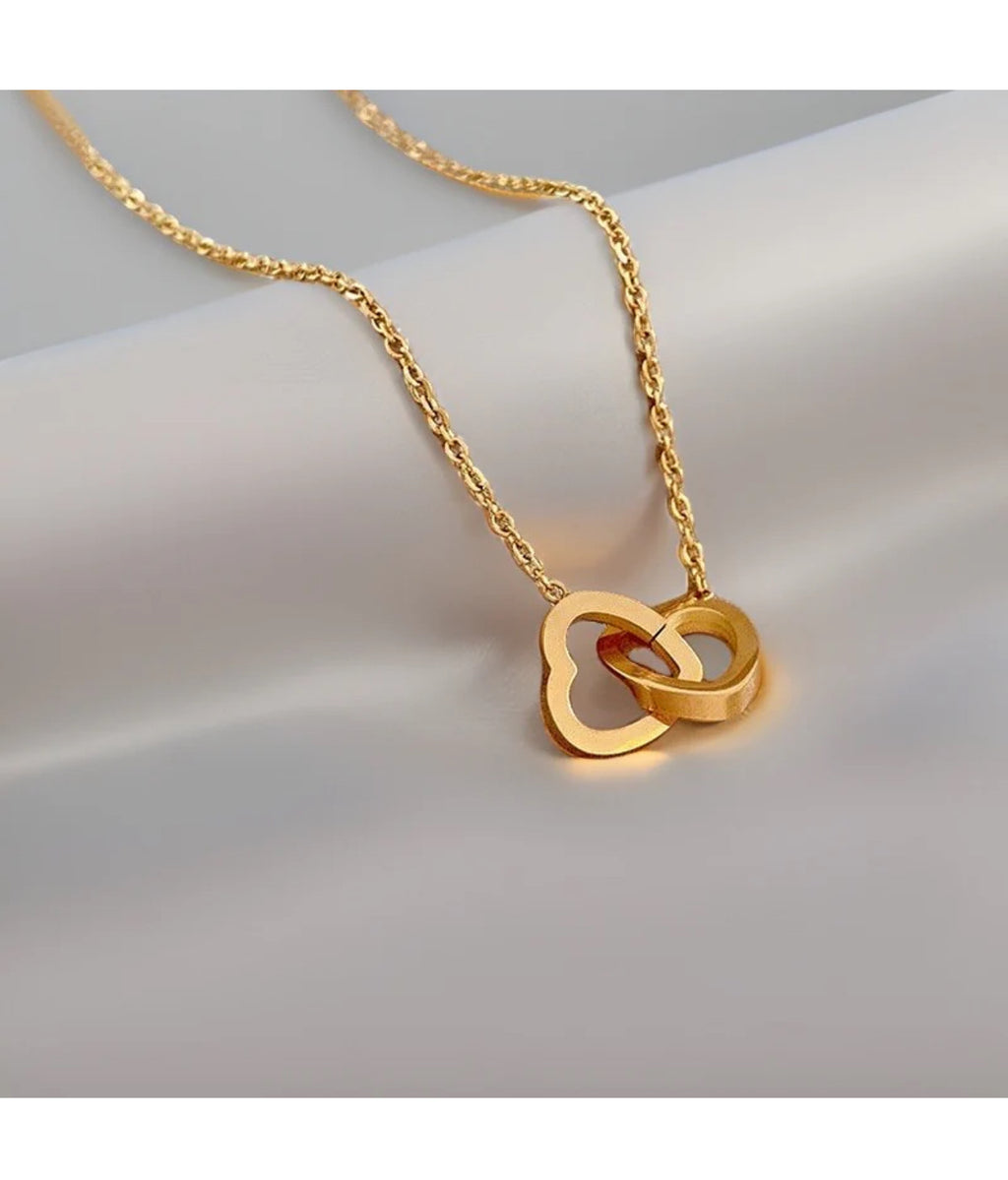 Interlocking Hearts Pendant Necklace