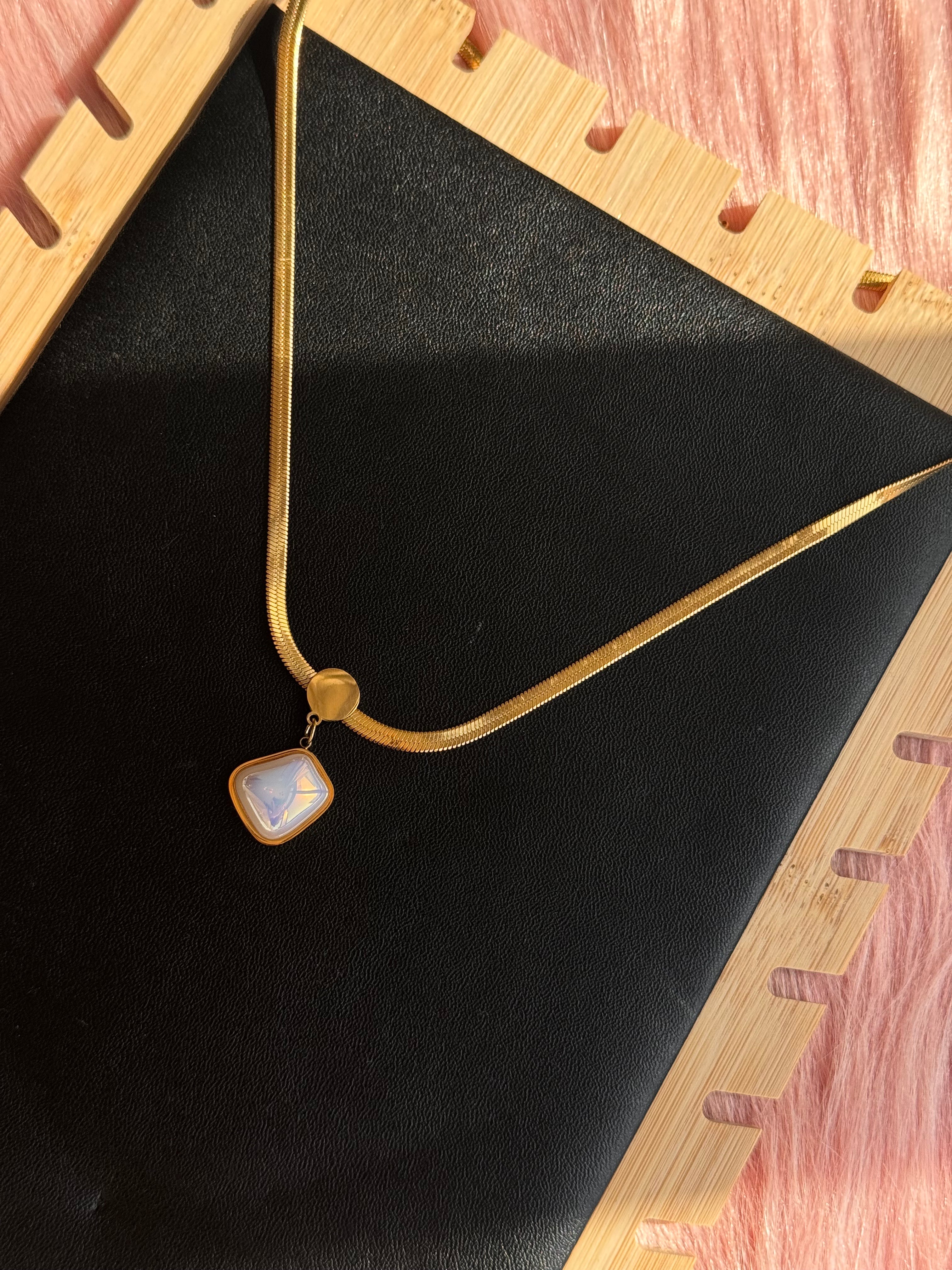 The Iridescent Rhombus Herringbone Necklace