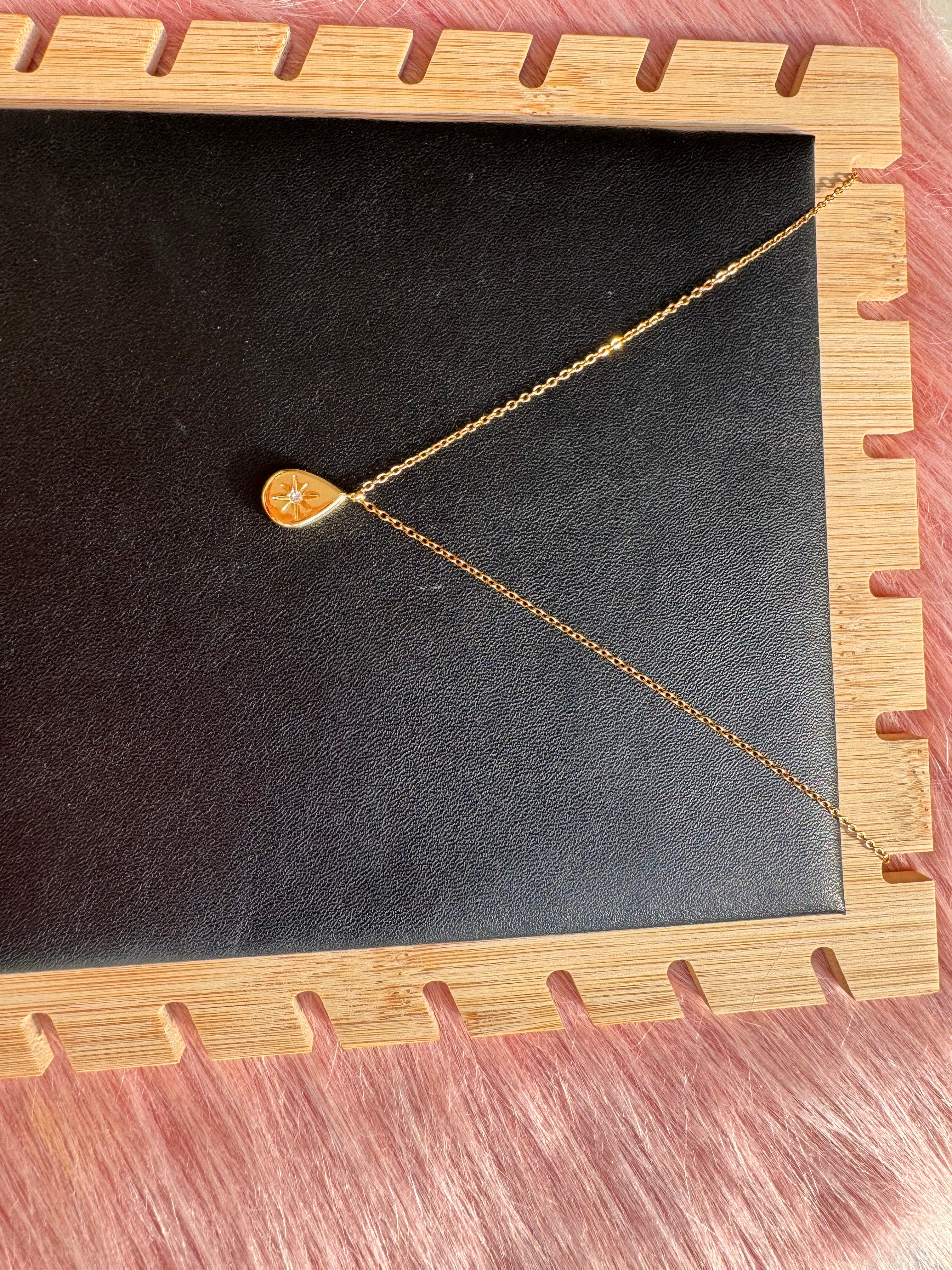 The Starburst Teardrop Pendant Necklace