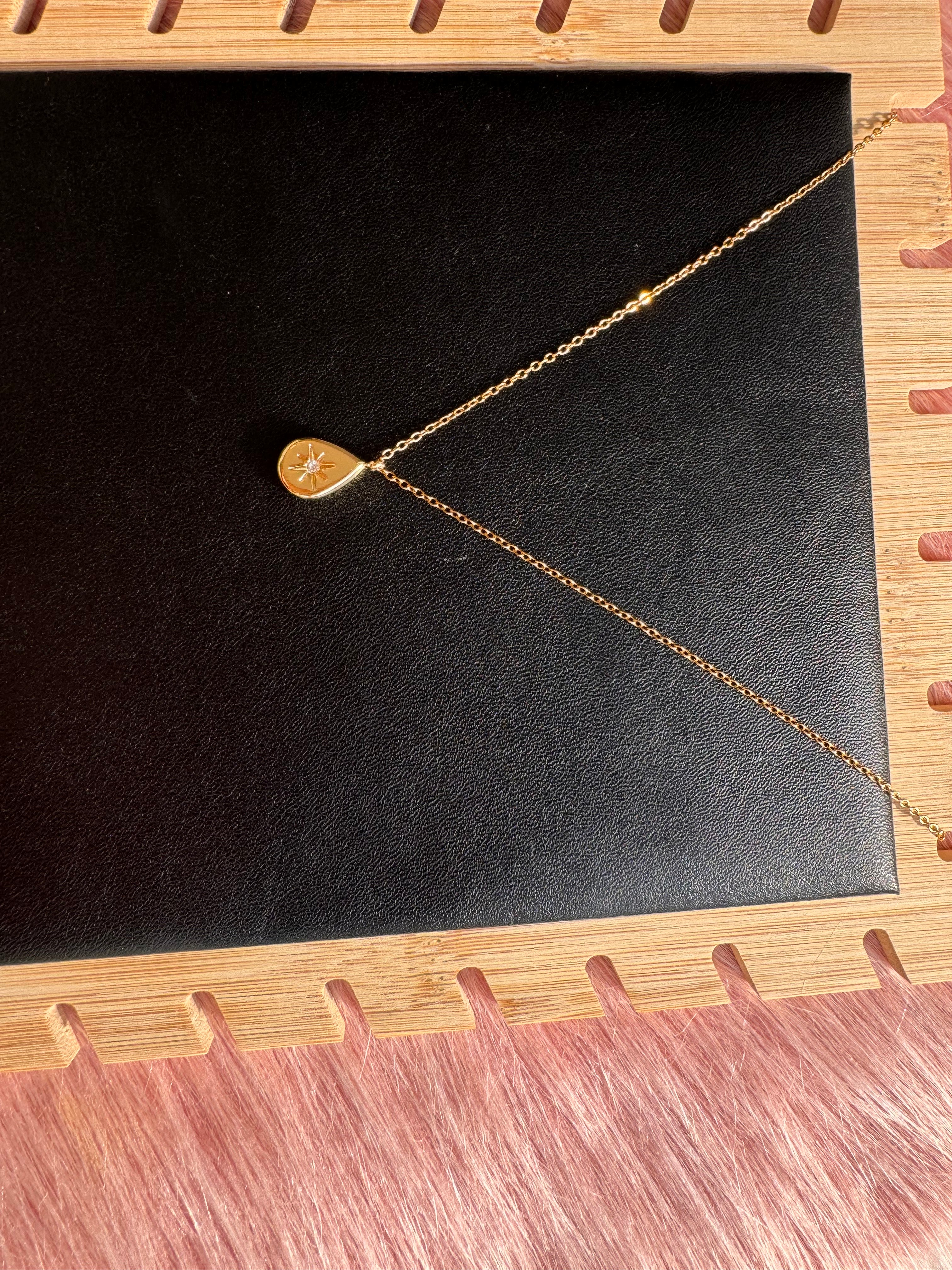 The Starburst Teardrop Pendant Necklace