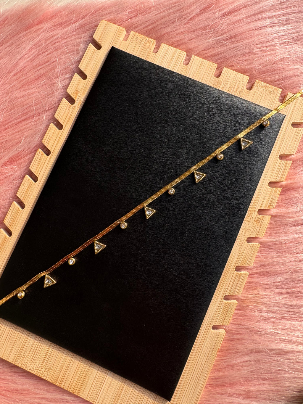 The Geometric Crystal Herringbone Choker