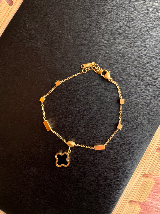 Dual-Tone Clover Charm Bracelet (Black and White)