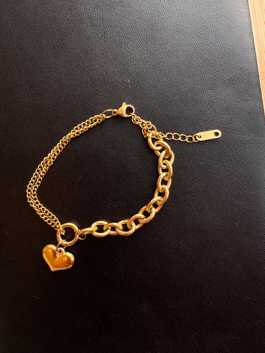 Chunky Heart Drop Chain Bracelet