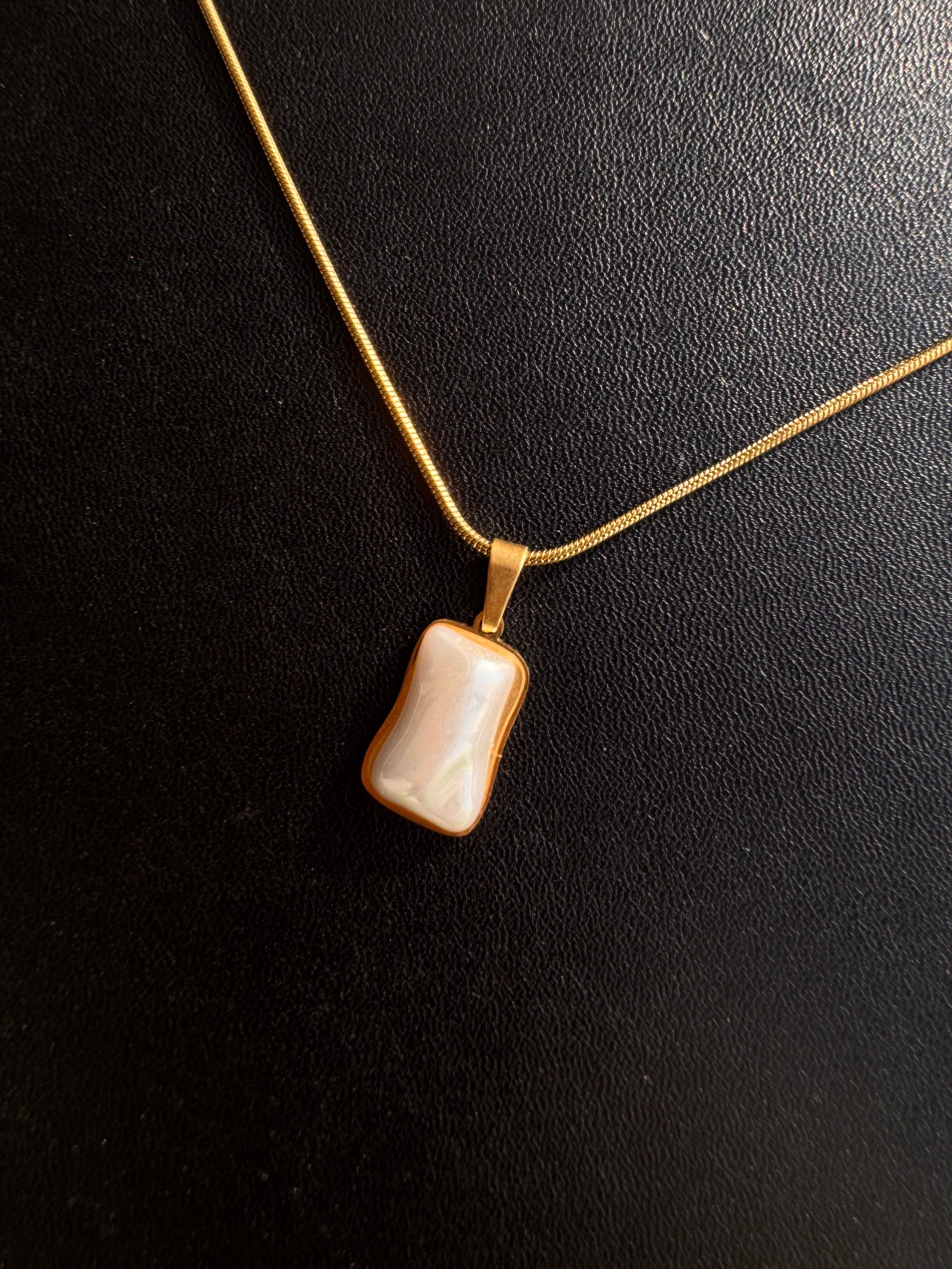 Ethereal Baroque Pearl Pendant Necklace