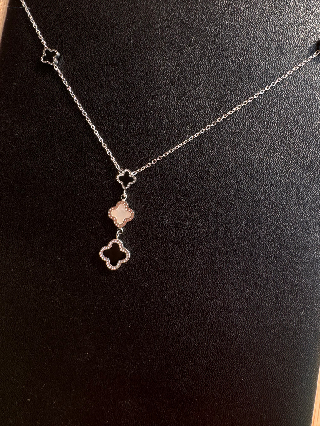 Cascading Clover Motif Necklace