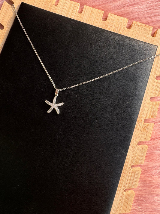 Crystal Starfish Pendant Necklace – Silver