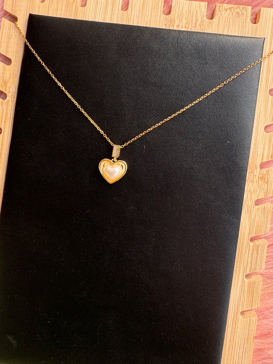 Golden Heart Pendant Necklace – Pearl Glow