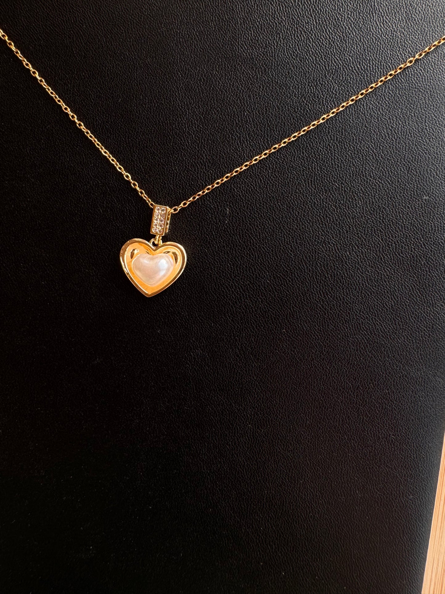 Golden Heart Pendant Necklace – Pearl Glow