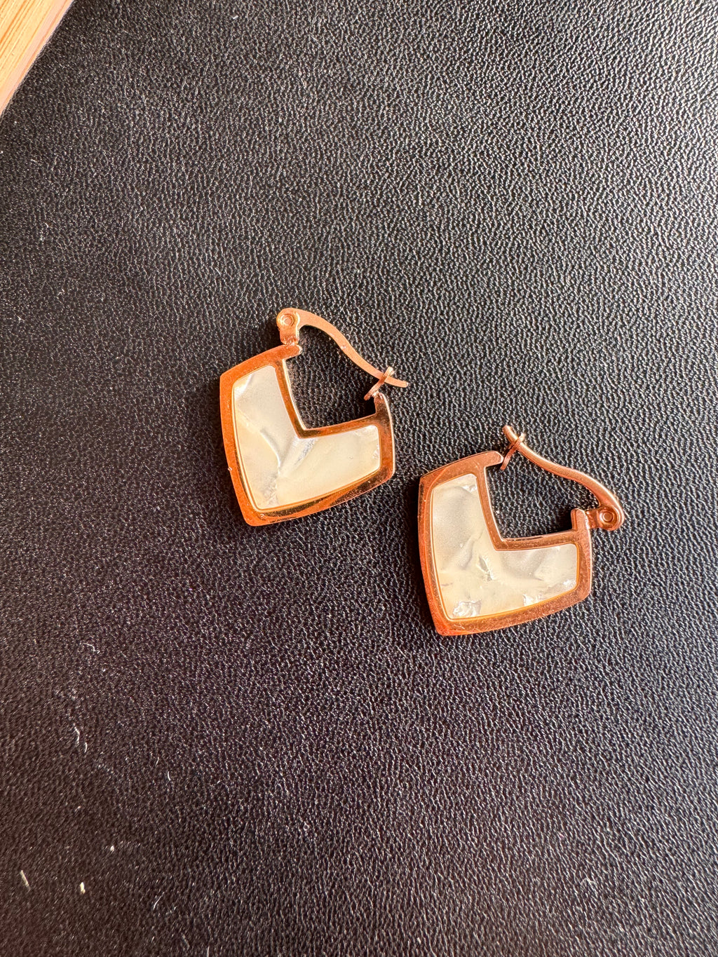 The Chevron Pearl Rose-Gold Huggie Hoops