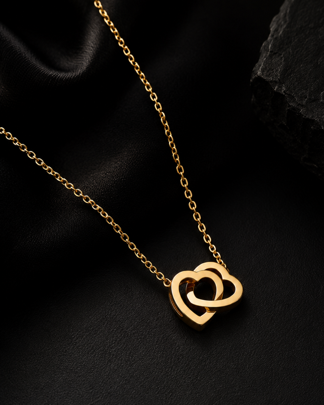 Interlocking Hearts Pendant Necklace