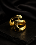 Sculpted Fluid Loop Statement Band