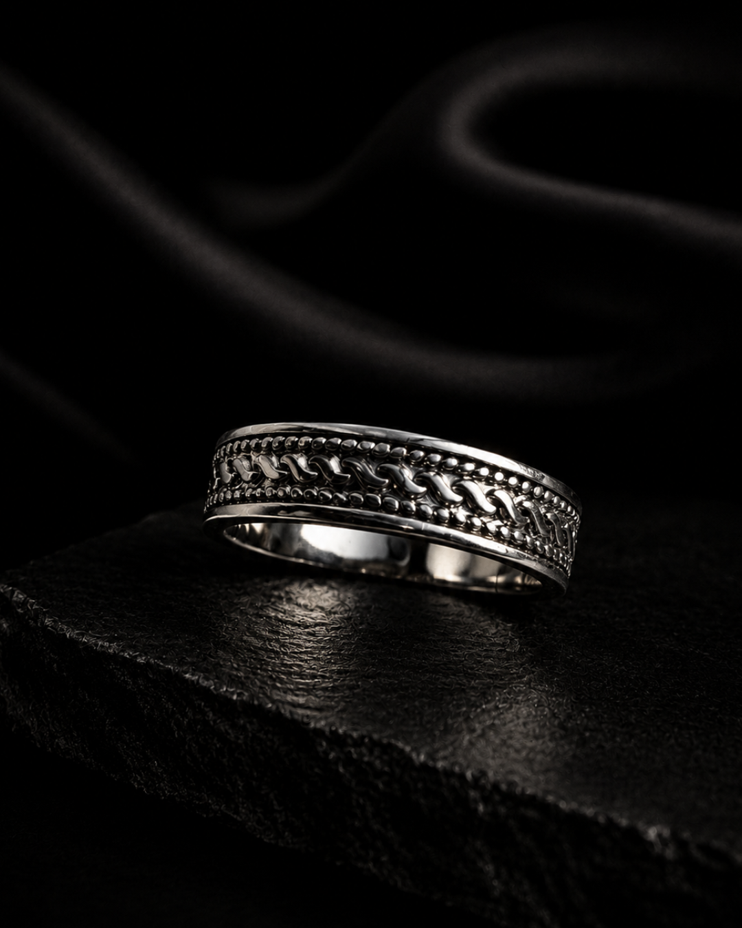 Vintage Weave Statement Band